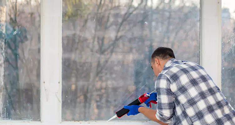 Quality Sliding Shower Door Repair for Closing Issues in Naples, FL