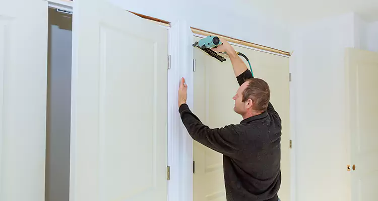 Top Rated Door Fixing ServiceFixing Garage Door Track in Naples, FL
