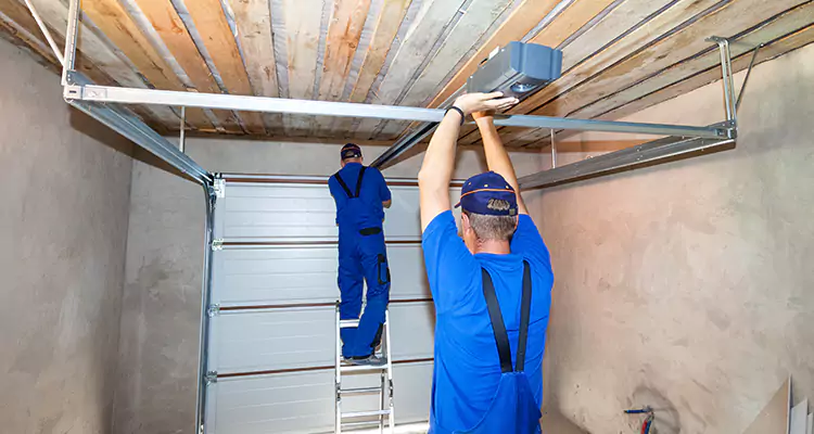Garage Door Opener Technician in Naples, FL