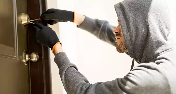 Emergency Motel Lock Repairs—Available 24/7 in Naples, FL